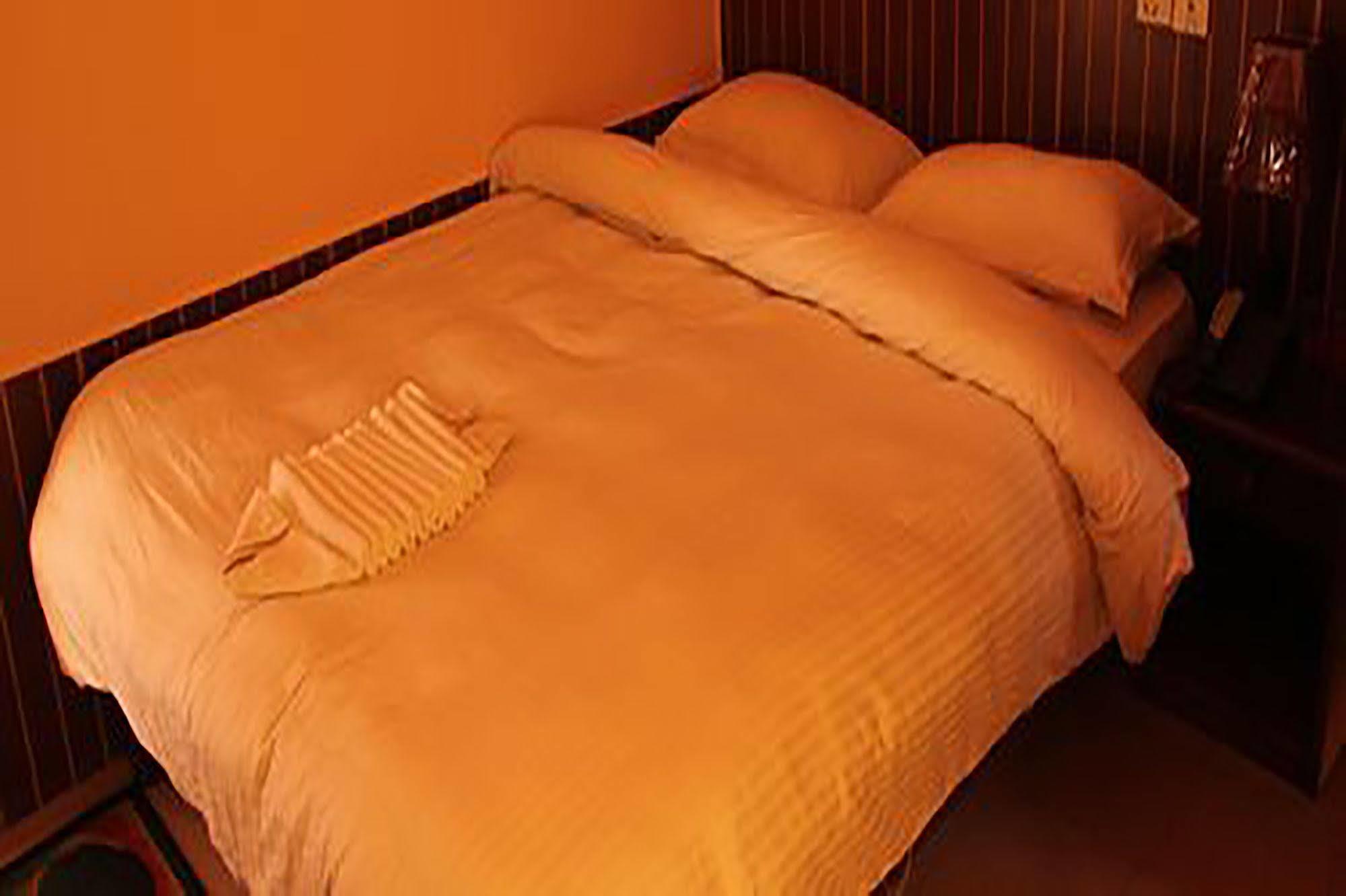 Hotel Half Moon Pokhara Exterior foto